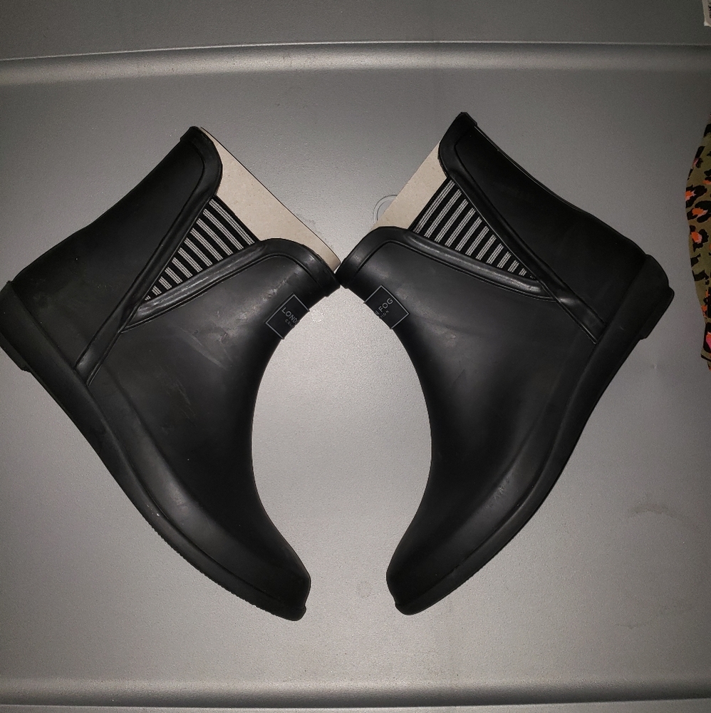 NWOT! Rain Booties
